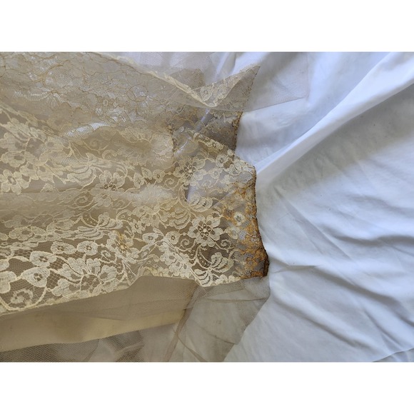 60s‎ Taupe Lace Wedding Dress - Picture 5 of 10
